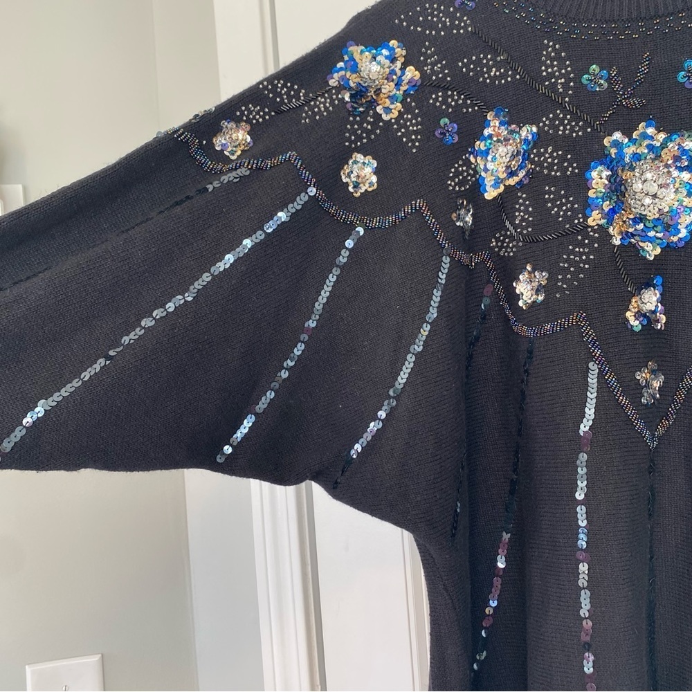Eminent Women’s Dark Blue Sweater with Rhinestone & Sequin Floral Detail Size XL - Picture 6 of 7